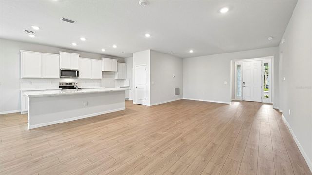 18112 TAVERNSIDE TRAIL, Lakewood Ranch, FL 34211