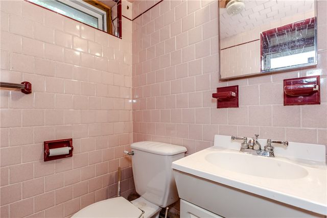 80 Russe Street, Cranston, RI 02910