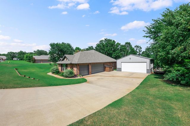 14220 Red Oak Drive, Edmond, OK 73034