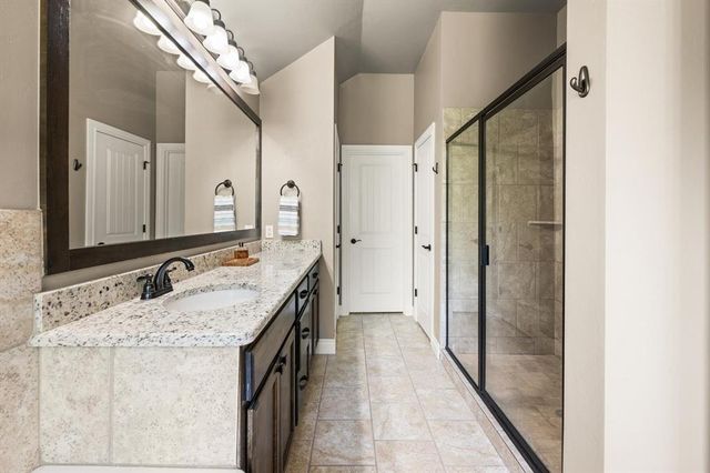 14220 Red Oak Drive, Edmond, OK 73034