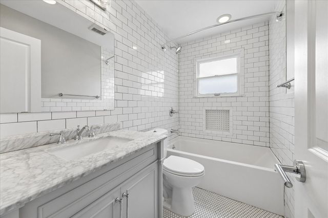 121 North Street 1, Houston, TX 77009