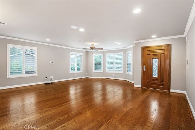 18452 Carnaby, Huntington Beach, CA 92648