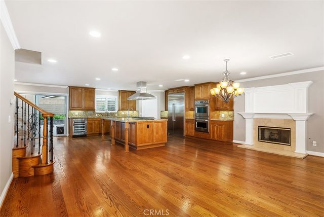 18452 Carnaby, Huntington Beach, CA 92648