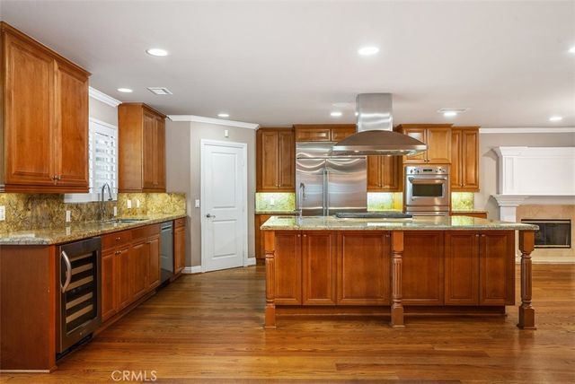 18452 Carnaby, Huntington Beach, CA 92648