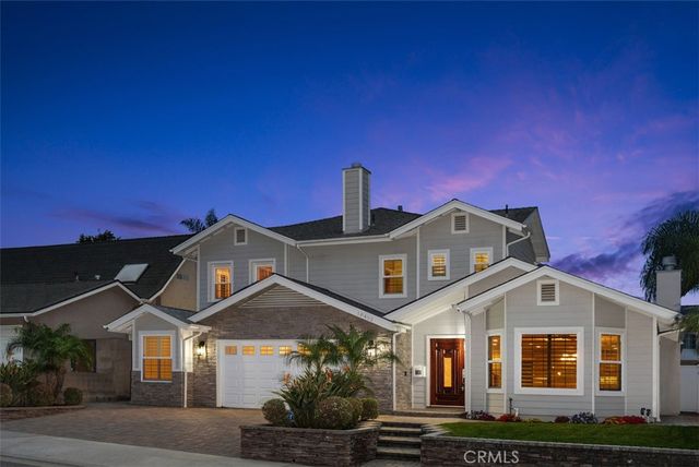 18452 Carnaby, Huntington Beach, CA 92648