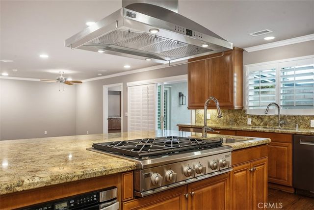 18452 Carnaby, Huntington Beach, CA 92648