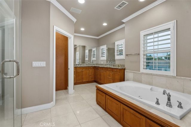 18452 Carnaby, Huntington Beach, CA 92648