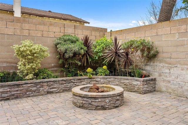 18452 Carnaby, Huntington Beach, CA 92648