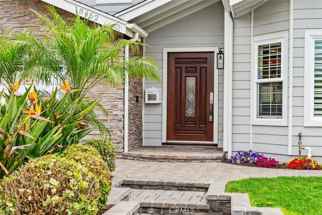 18452 Carnaby, Huntington Beach, CA 92648