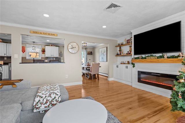 619 Smithfield Road, North Providence, RI 02904