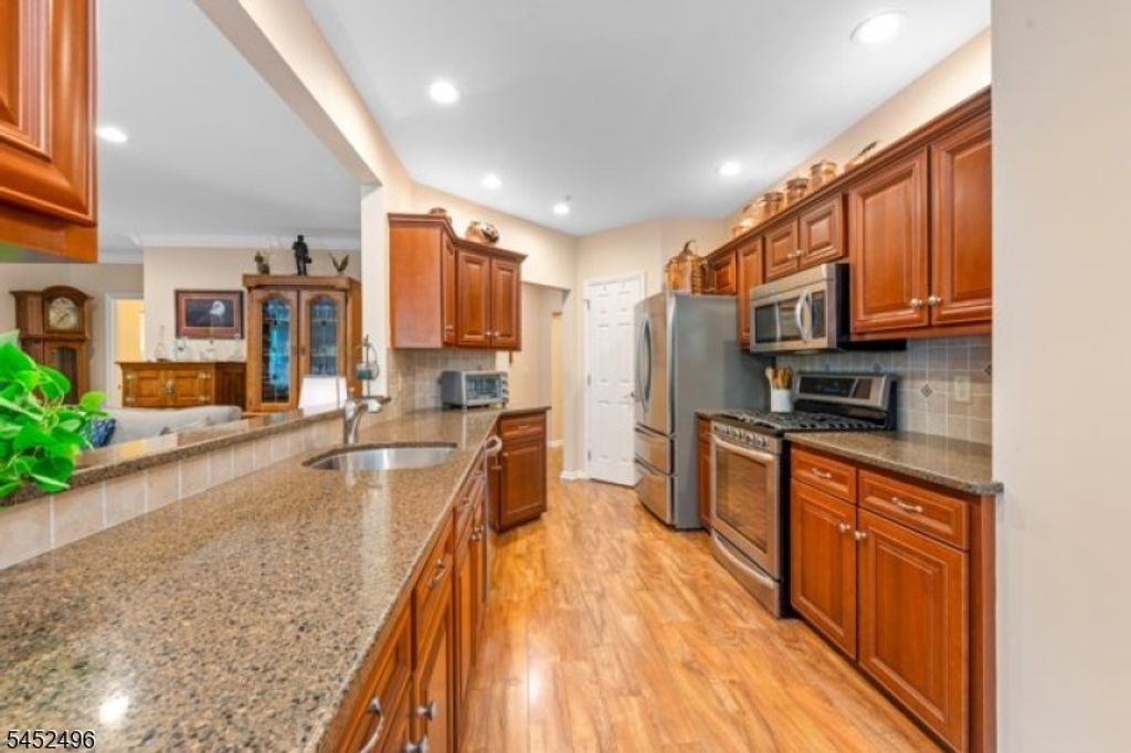 4210 Cleveland Ln 210, Rockaway Twp., NJ 07866 — photo 5