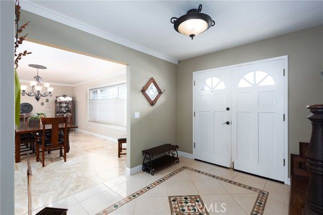 390 Meadowbrook, Santa Maria, CA 93455