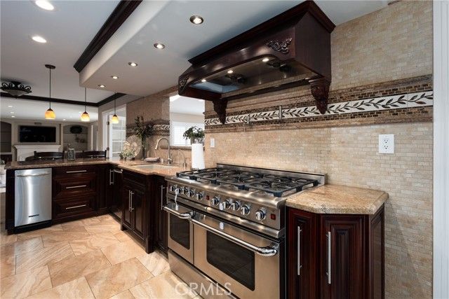 390 Meadowbrook, Santa Maria, CA 93455