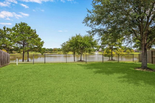 3105 W Trail Drive, Pearland, TX 77584