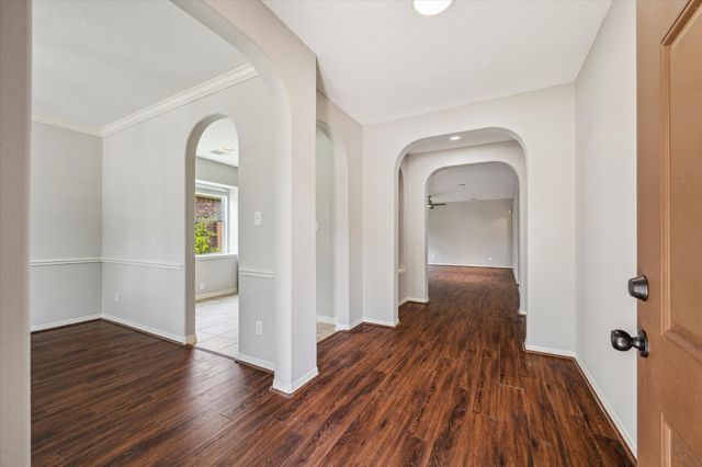 3105 W Trail Drive, Pearland, TX 77584