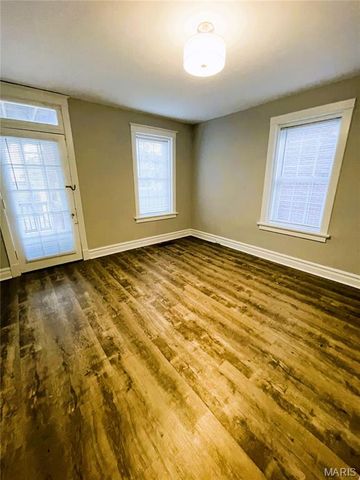 5025 Bancroft Avenue, St Louis, MO 63109