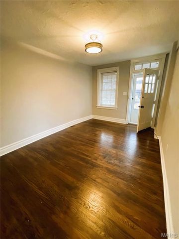 5025 Bancroft Avenue, St Louis, MO 63109