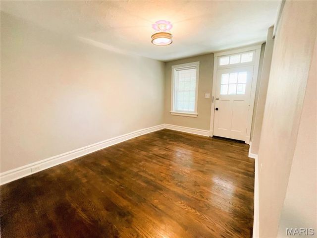 5025 Bancroft Avenue, St Louis, MO 63109