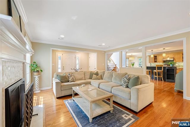 11 Madison Avenue, Ramsey, NJ 07446