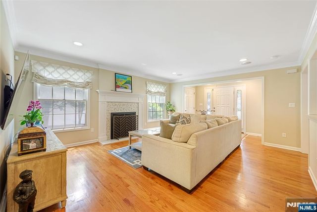 11 Madison Avenue, Ramsey, NJ 07446