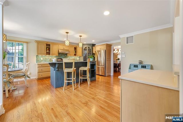 11 Madison Avenue, Ramsey, NJ 07446