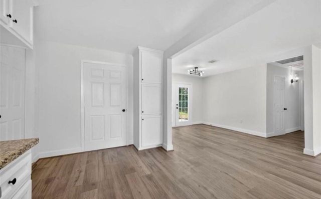 7023 Crestmont Street, Houston, TX 77033