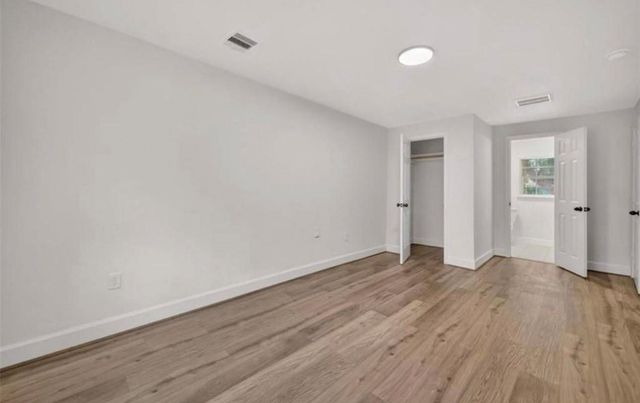 7023 Crestmont Street, Houston, TX 77033