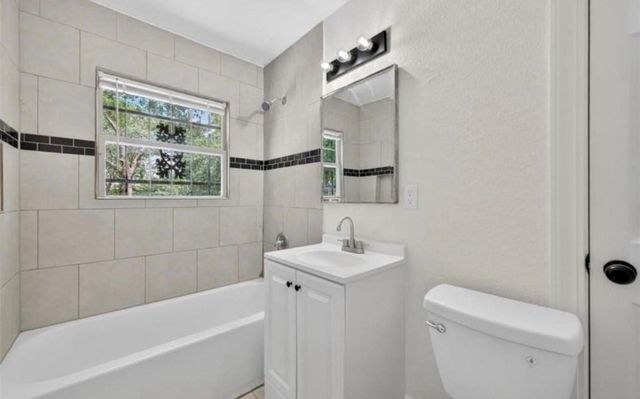 7023 Crestmont Street, Houston, TX 77033