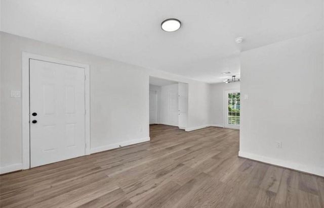 7023 Crestmont Street, Houston, TX 77033