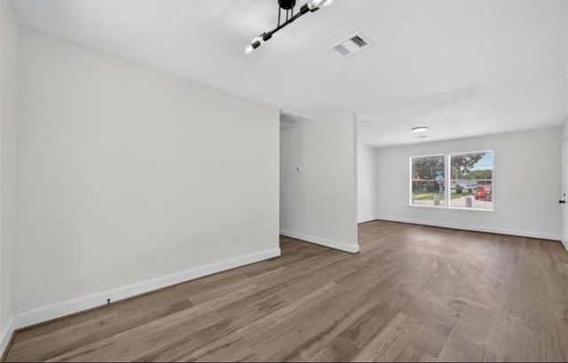 7023 Crestmont Street, Houston, TX 77033