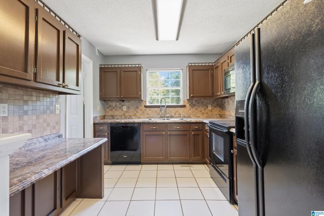 160 SANDERS ROAD, Hayden, AL 35079