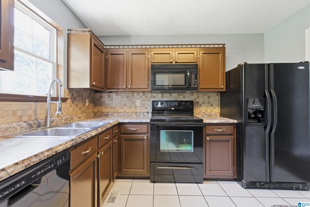 160 SANDERS ROAD, Hayden, AL 35079