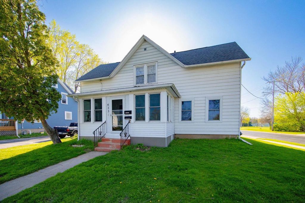 433 N High Street, Fort Atkinson, WI 53538