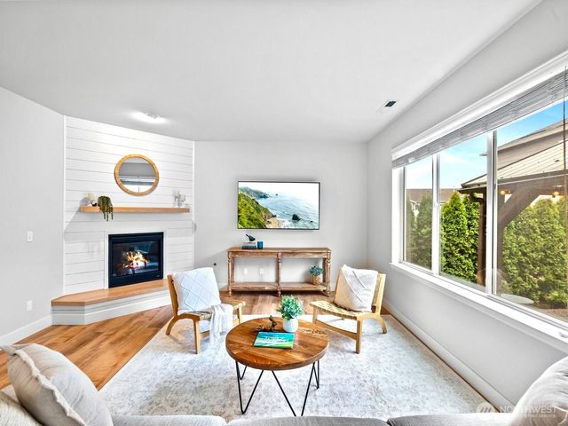 27928 NE 148th Place, Duvall, WA 98019