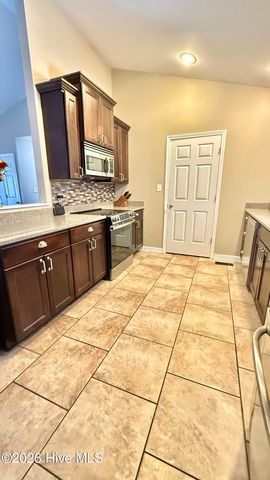 203 Hillingdale Drive, Washington, NC 27889