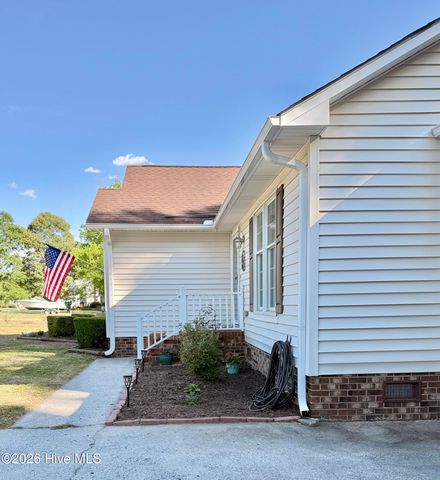 203 Hillingdale Drive, Washington, NC 27889