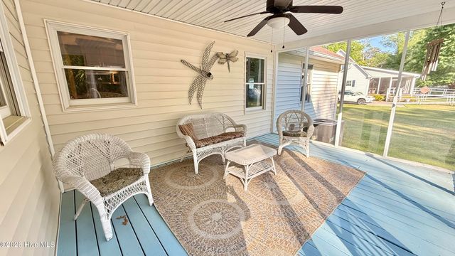 203 Hillingdale Drive, Washington, NC 27889
