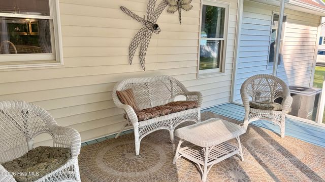 203 Hillingdale Drive, Washington, NC 27889