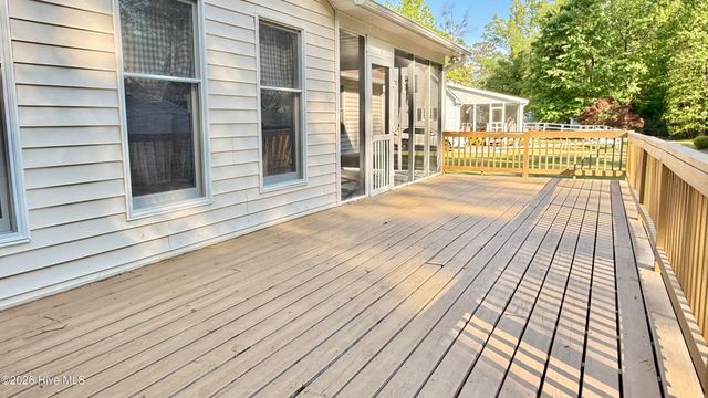 203 Hillingdale Drive, Washington, NC 27889