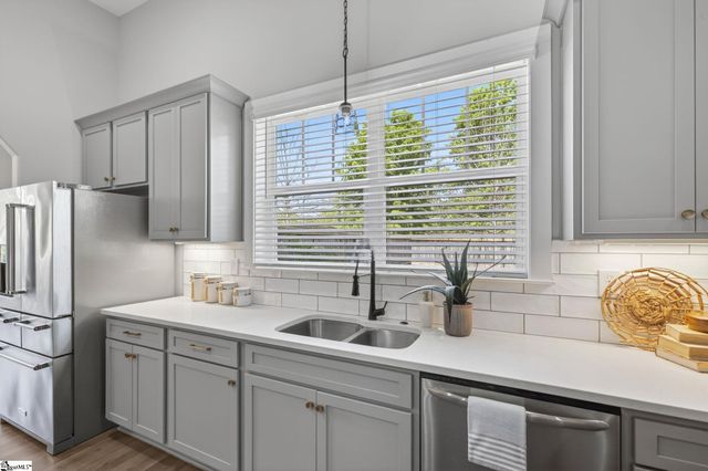 3 Clyburn Lane, Taylors, SC 29687