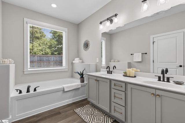 3 Clyburn Lane, Taylors, SC 29687