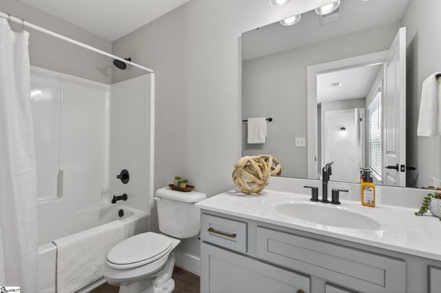 3 Clyburn Lane, Taylors, SC 29687