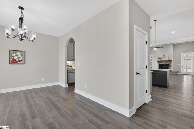 3 Clyburn Lane, Taylors, SC 29687