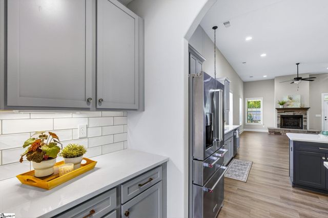 3 Clyburn Lane, Taylors, SC 29687