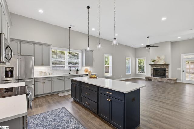 3 Clyburn Lane, Taylors, SC 29687