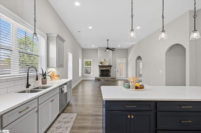 3 Clyburn Lane, Taylors, SC 29687