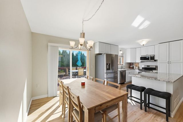 975 Savannah Road, Eagan, MN 55123