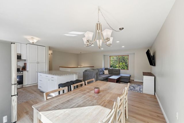 975 Savannah Road, Eagan, MN 55123