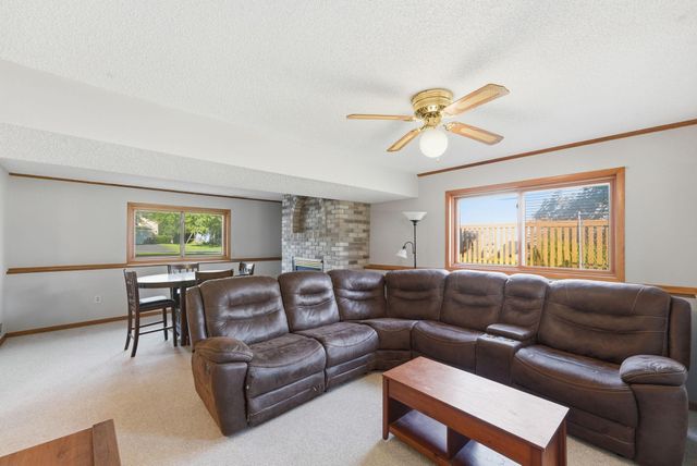 975 Savannah Road, Eagan, MN 55123