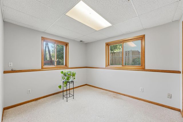 975 Savannah Road, Eagan, MN 55123